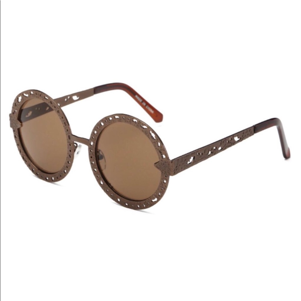 Fashion Glasses - Picture 2 of 8